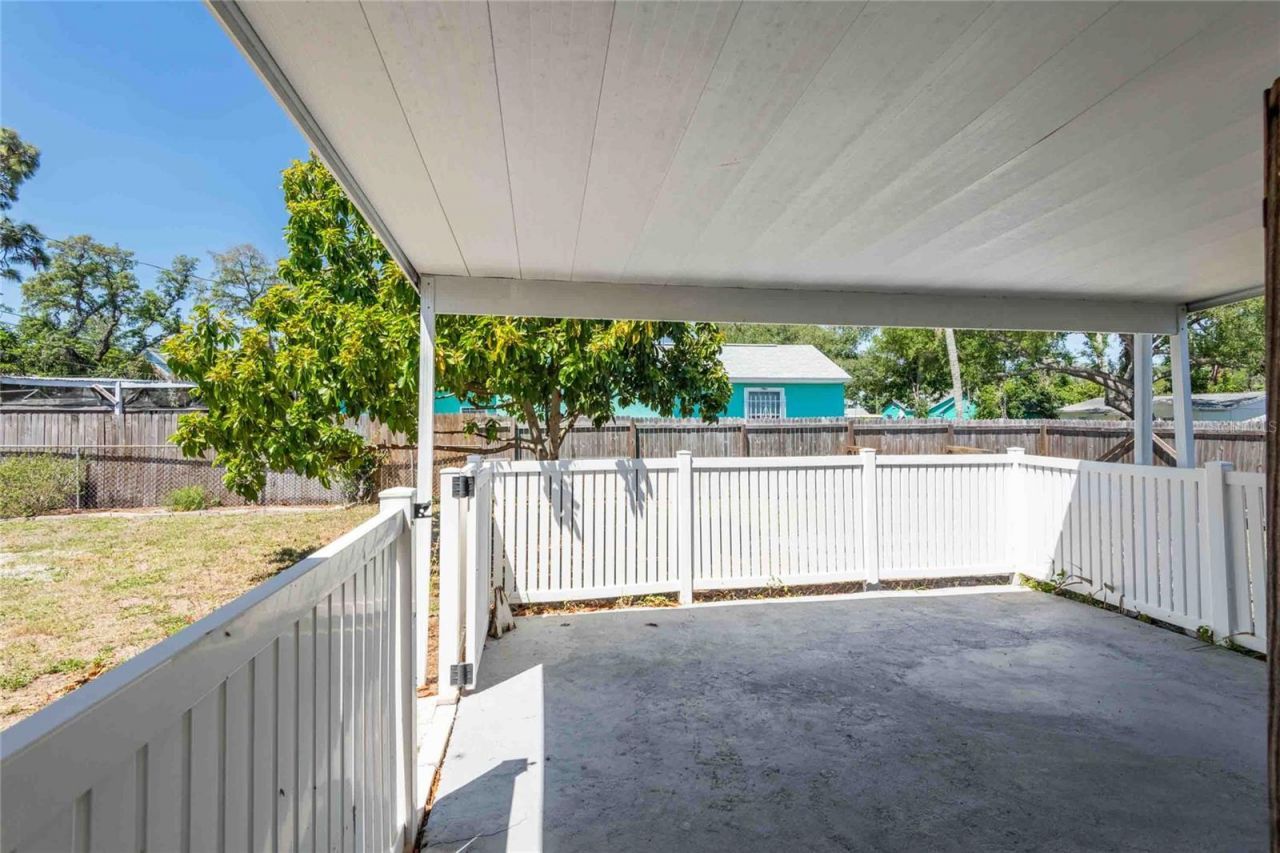 2741 37th Street S, Saint Petersburg, FL 33711 Photo