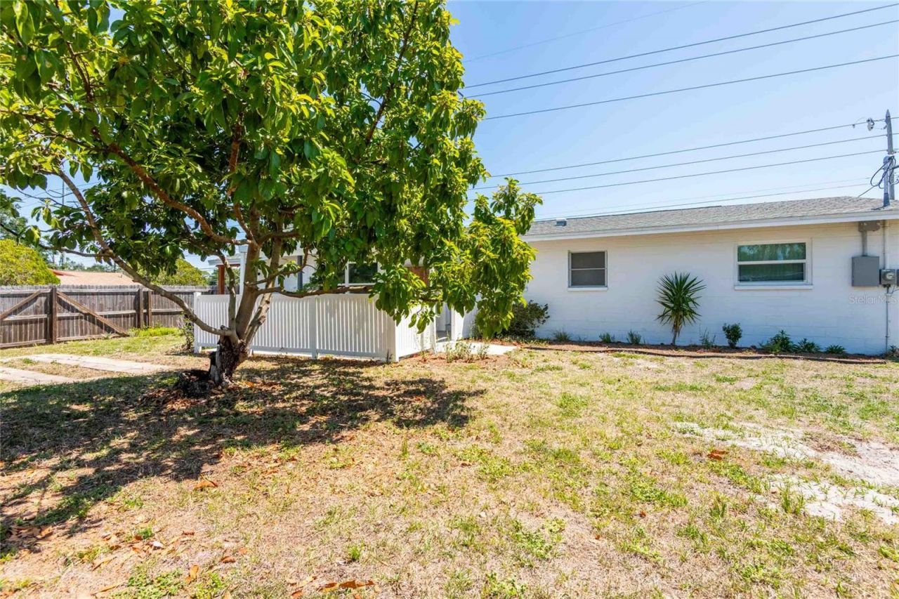2741 37th Street S, Saint Petersburg, FL 33711 Photo