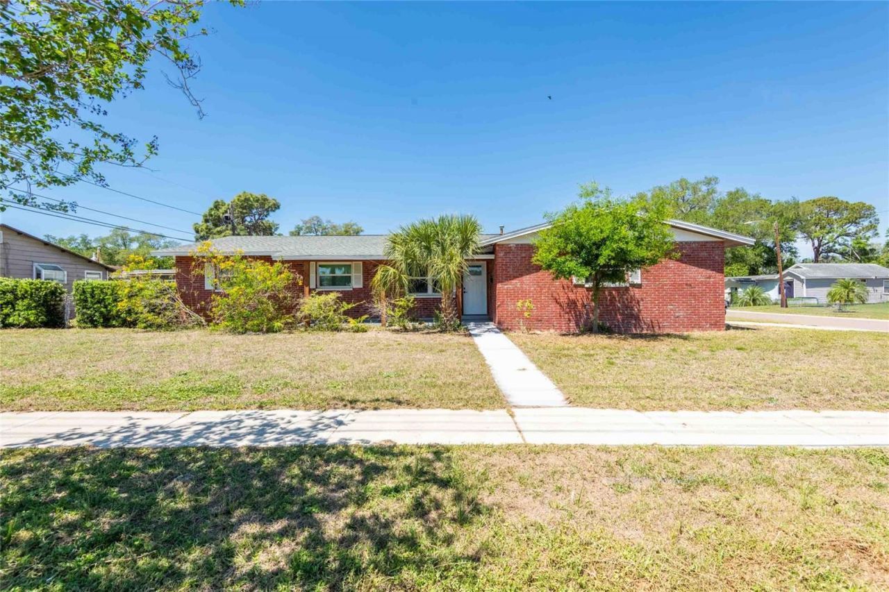 2741 37th Street S, Saint Petersburg, FL 33711 Photo