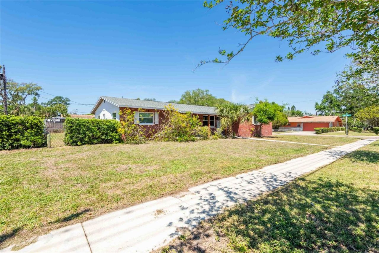 2741 37th Street S, Saint Petersburg, FL 33711 Photo