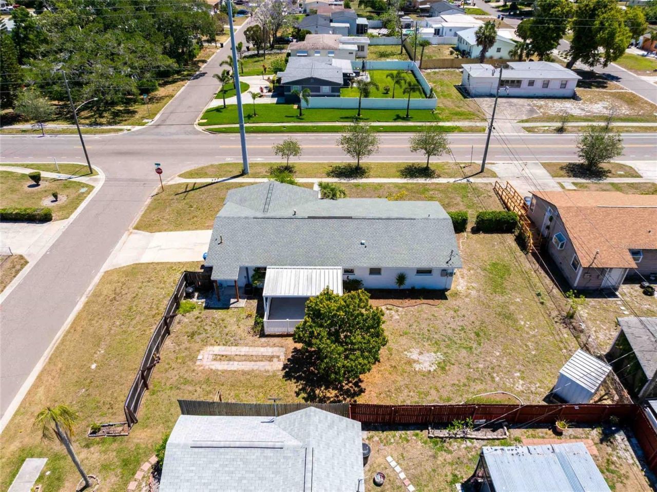 2741 37th Street S, Saint Petersburg, FL 33711 Photo