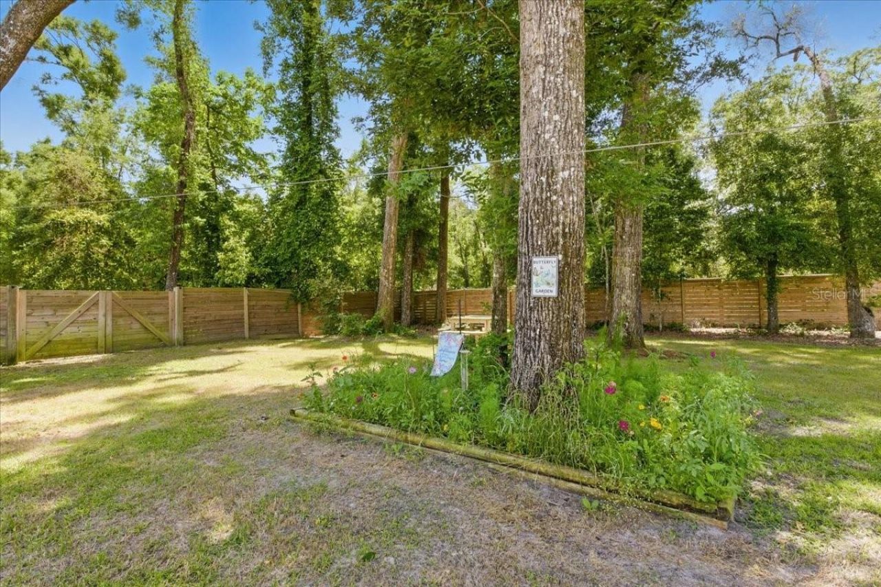 9061 Katherine Way, Fanning Springs, FL 32693 Photo