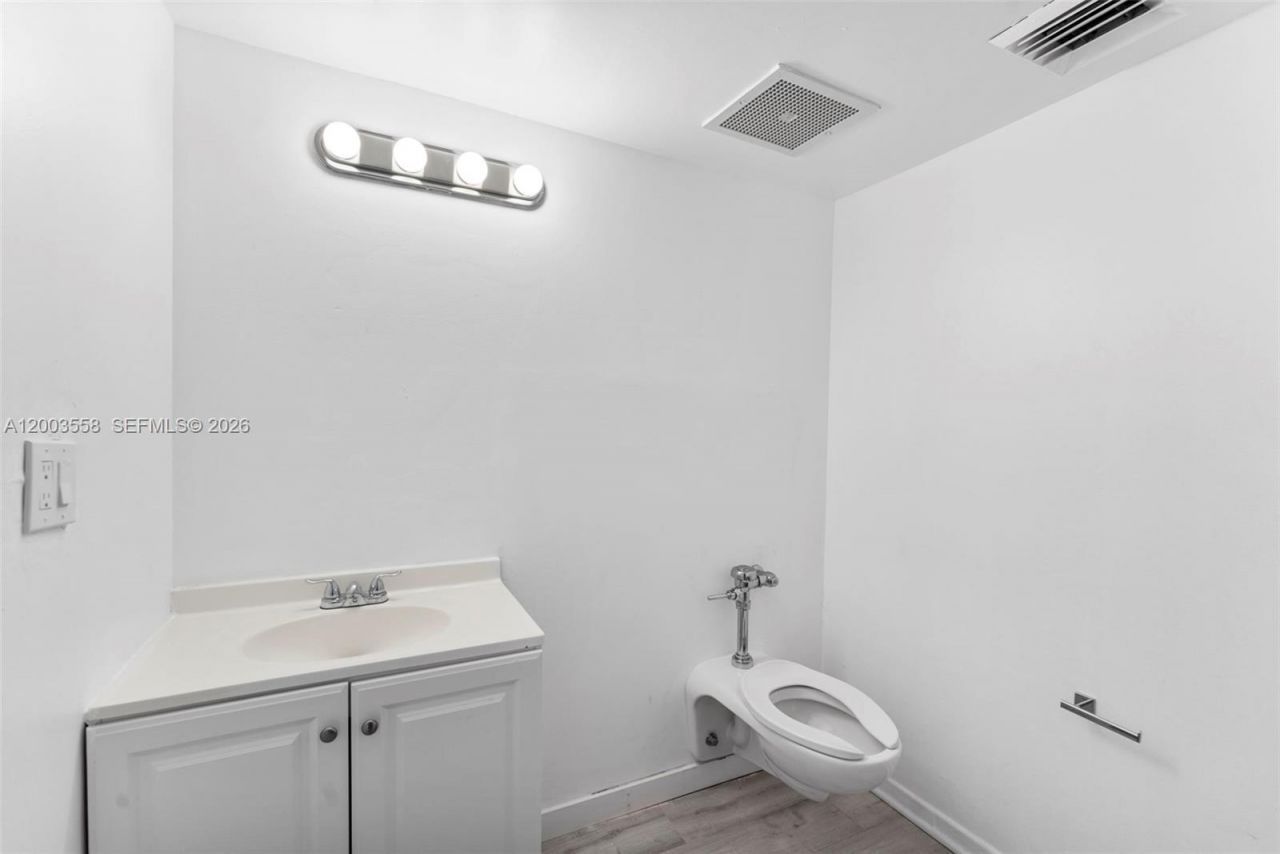 3449 NE 1st Ave , Unit 108, Miami, FL 33137 Photo