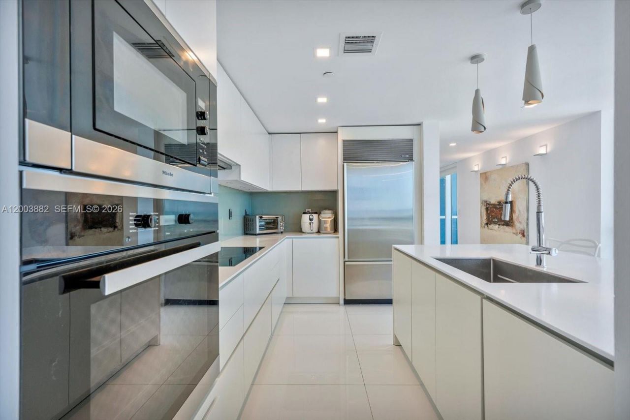 520 West Ave , Unit 2101, Miami Beach, FL 33139 Photo