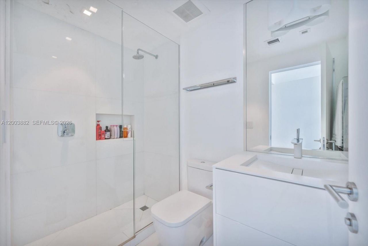 520 West Ave , Unit 2101, Miami Beach, FL 33139 Photo