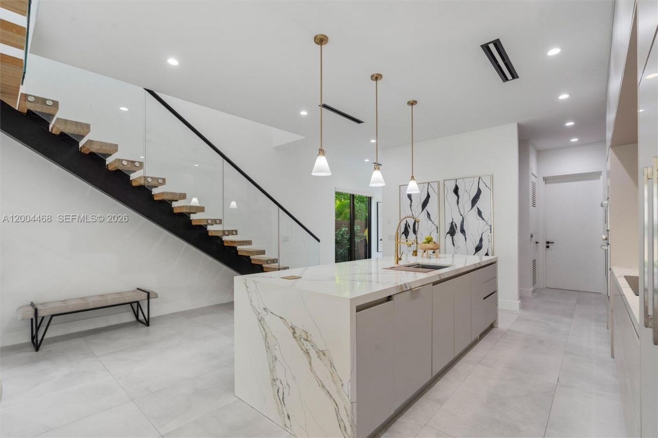 609 NE 8th Ave, Unit B, Fort Lauderdale, FL 33304 Photo
