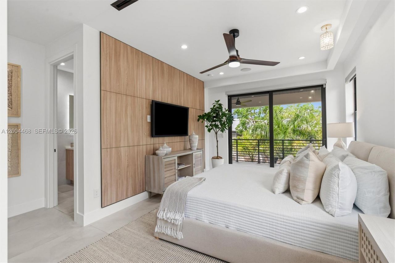 609 NE 8th Ave, Unit B, Fort Lauderdale, FL 33304 Photo