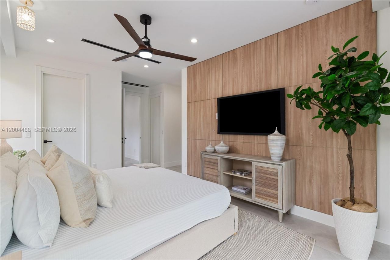609 NE 8th Ave, Unit B, Fort Lauderdale, FL 33304 Photo