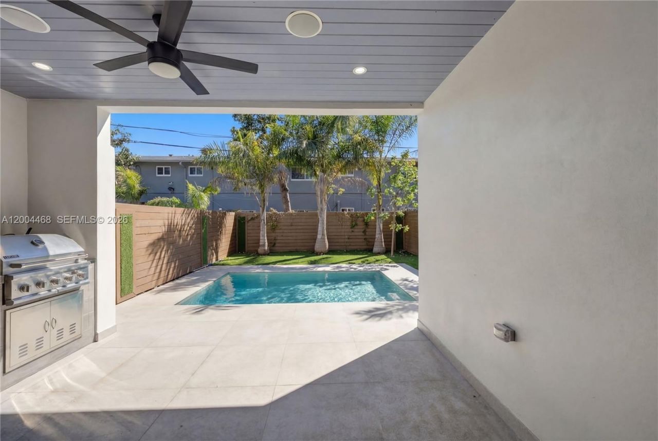 609 NE 8th Ave, Unit B, Fort Lauderdale, FL 33304 Photo