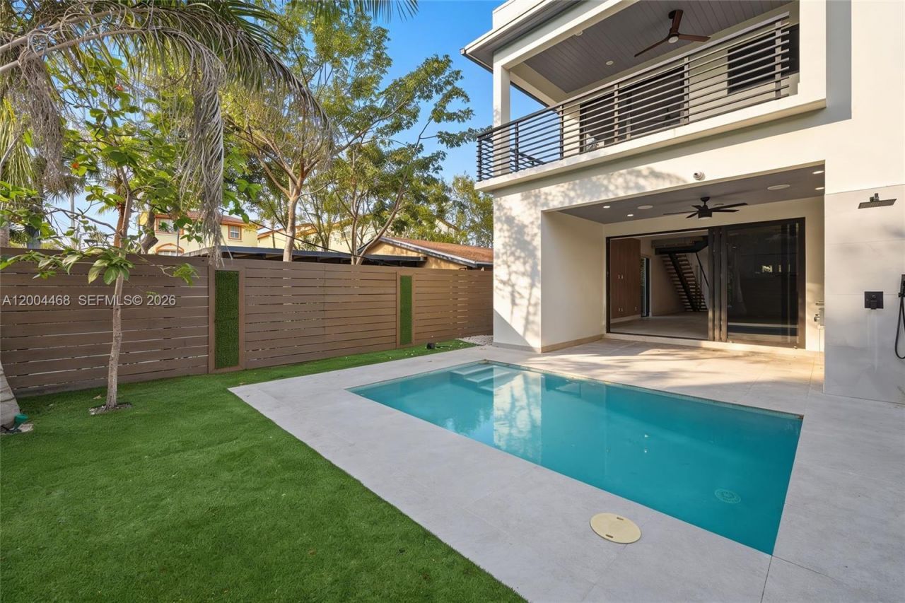 609 NE 8th Ave, Unit B, Fort Lauderdale, FL 33304 Photo