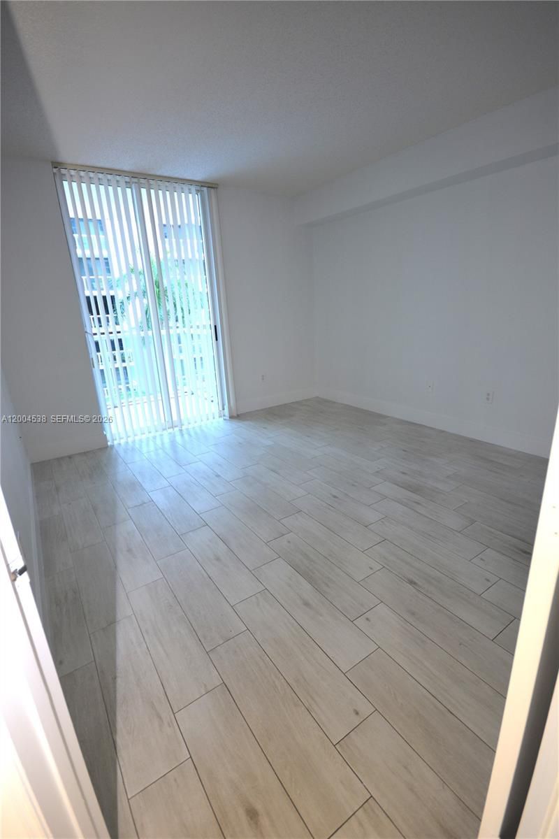 5085 NW 7th St, Unit 706, Miami, FL 33126 Photo