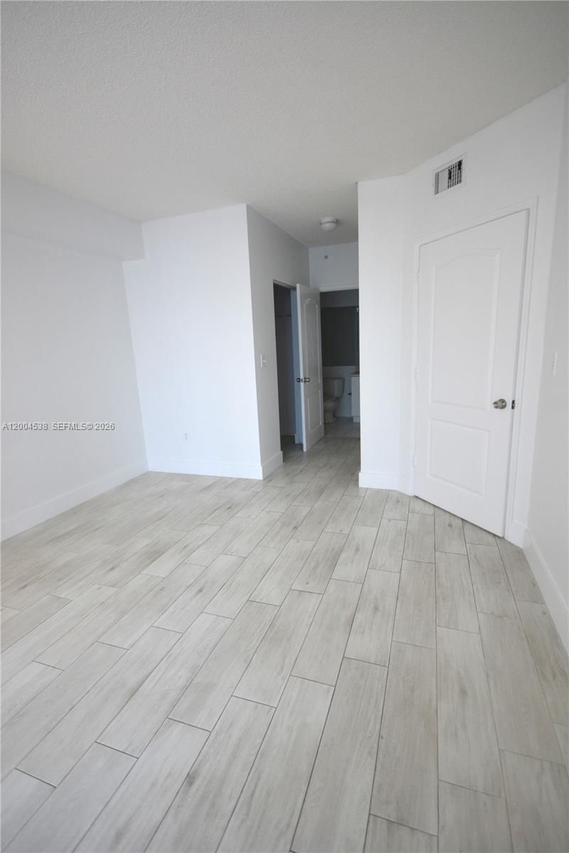 5085 NW 7th St, Unit 706, Miami, FL 33126 Photo