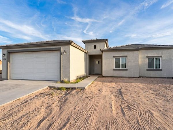 10261 W Concordia Drive, Arizona City, AZ 85123