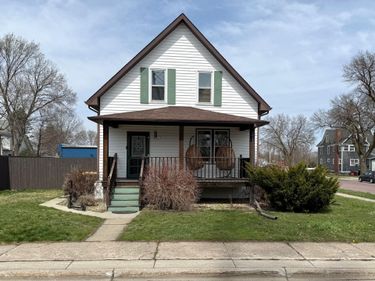 321 E 2nd Street, Redwood Falls, MN 56283