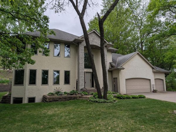 419 Brandywine Drive, Burnsville, MN 55337