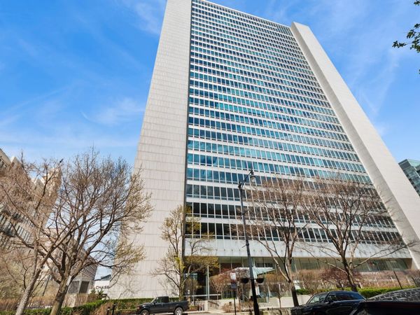 500 W SUPERIOR Street, Unit 813, Chicago, IL 60654