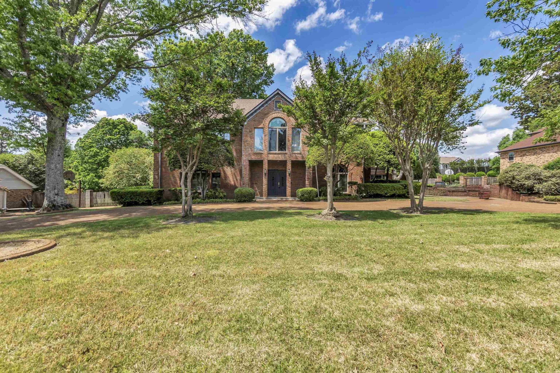 2523 Countrywood Pky, Memphis, TN 38016 Main Photo