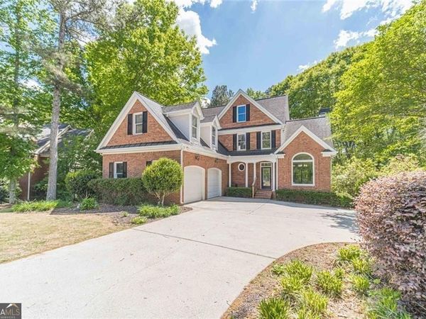 395 Amberbrook Circle, Grayson, GA 30017