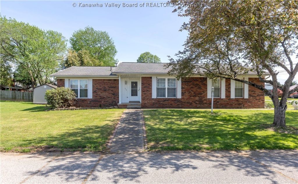 214 Woodland Forest, Winfield, WV 25213 Main Photo