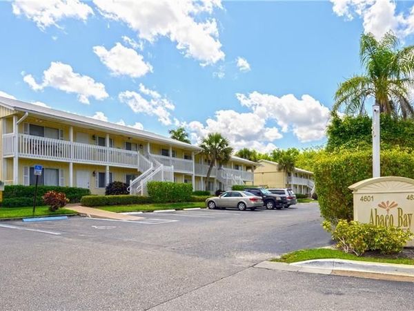 4625 Bayshore DR, Unit D16, NAPLES, FL 34112