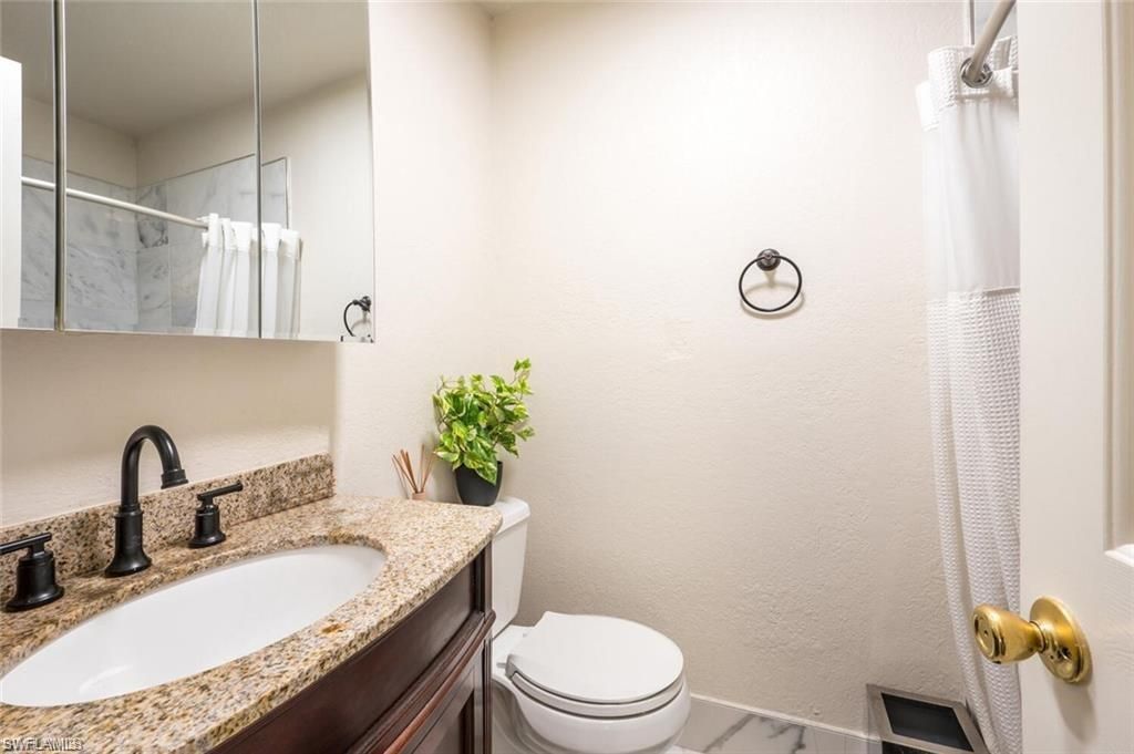 4625 Bayshore Dr, Unit D16, Naples, FL 34112 Photo