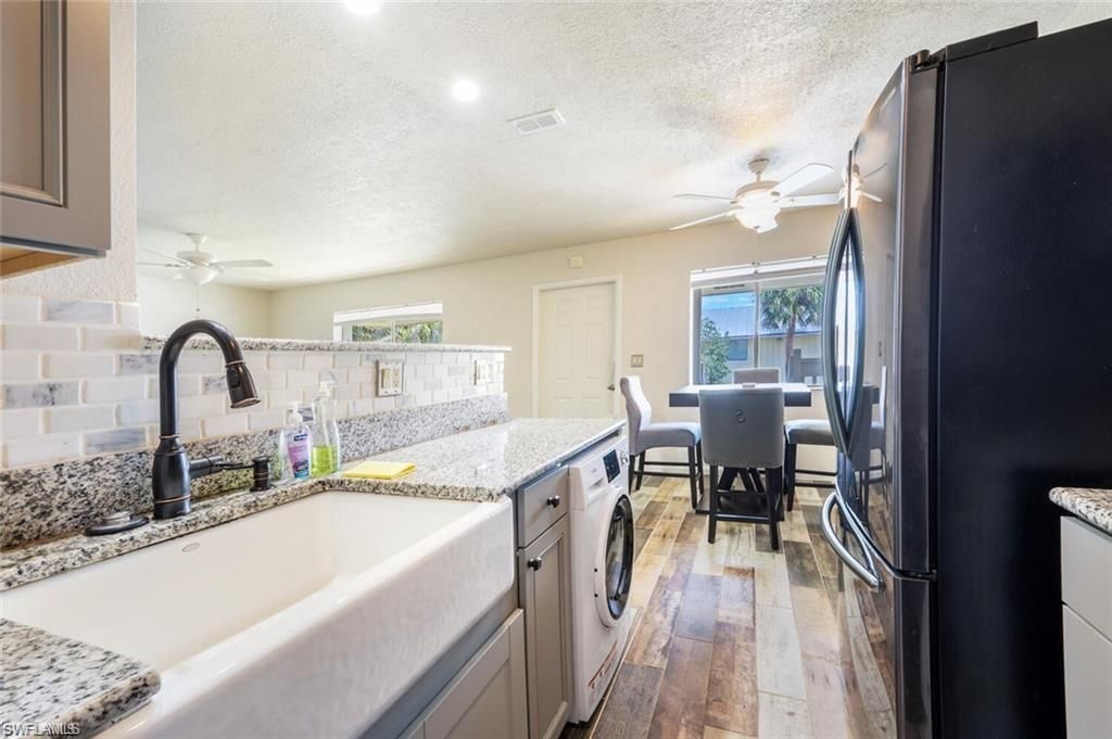 4625 Bayshore Dr, Unit D16, Naples, FL 34112 Photo