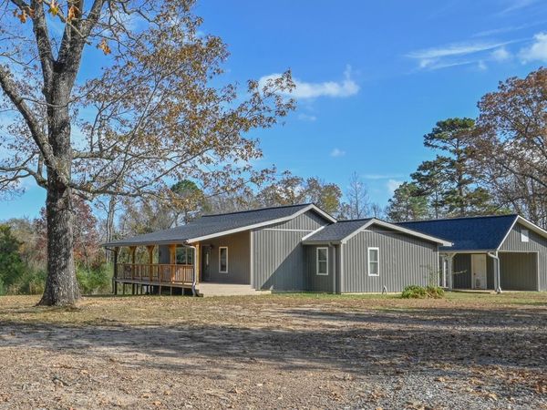 2210 S Reine Street, Mena, AR 71953