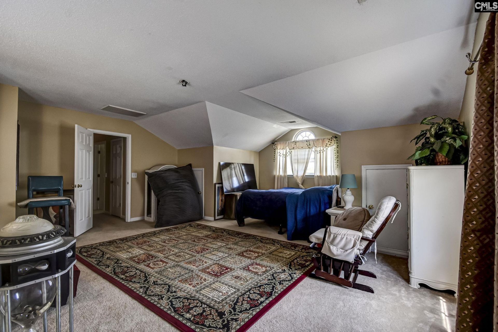 135 Waterville Drive  Photo 8