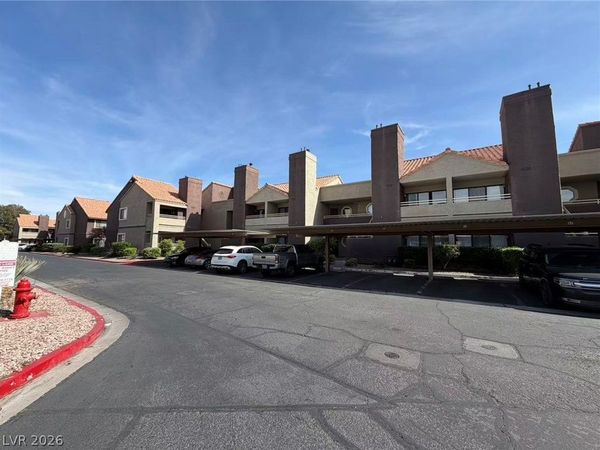 5072 S Rainbow Boulevard , Unit 202, Las Vegas, NV 89118