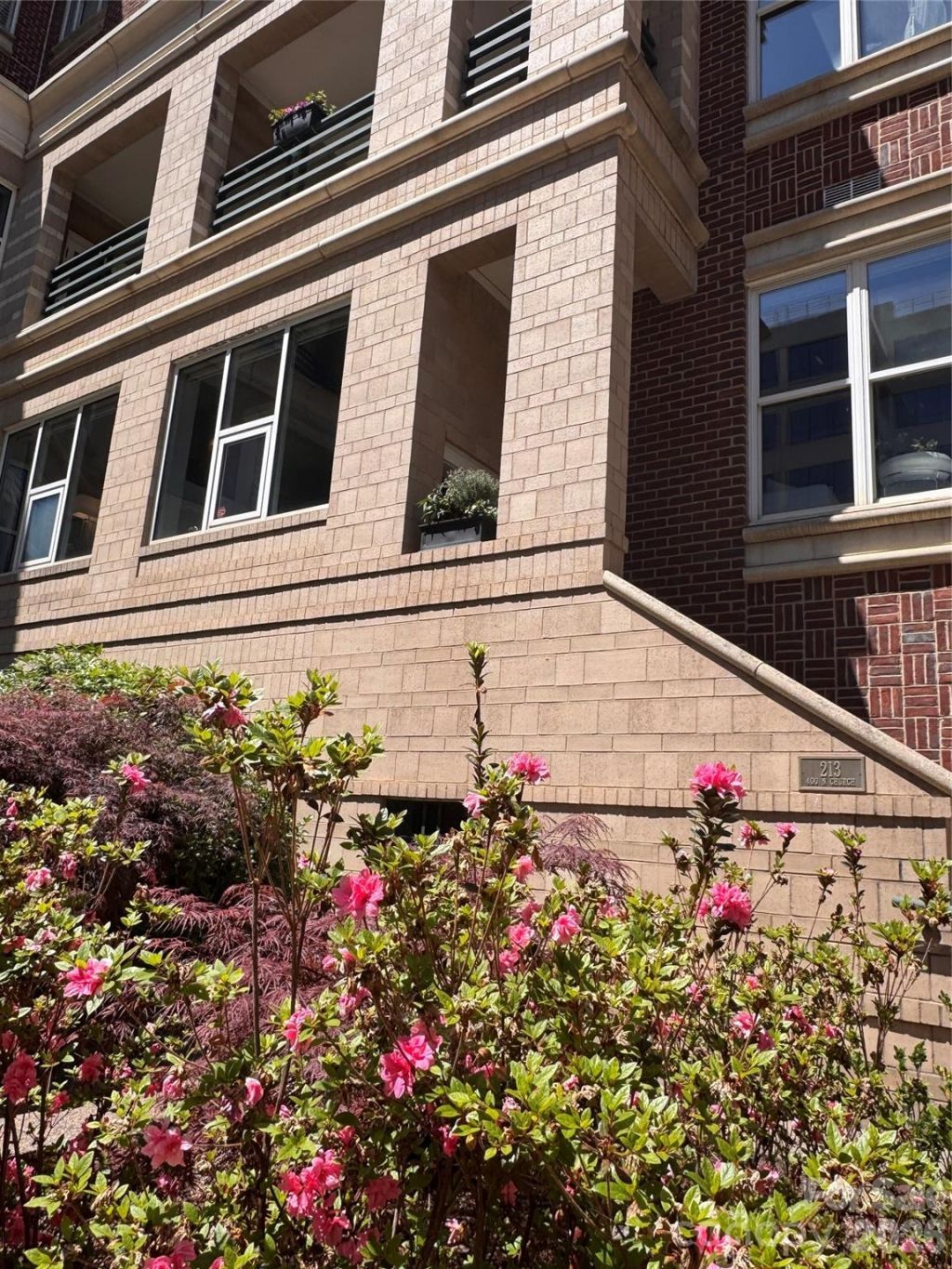 400 N Church Street, Charlotte, NC 28202 Main Photo