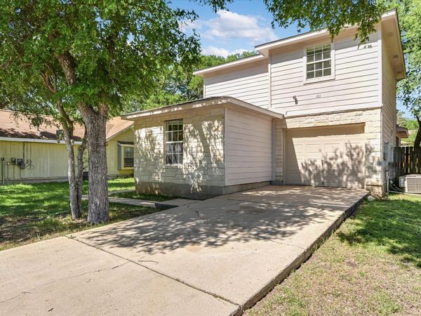 101 S Mockingbird CIR, Cedar Creek, TX 78612