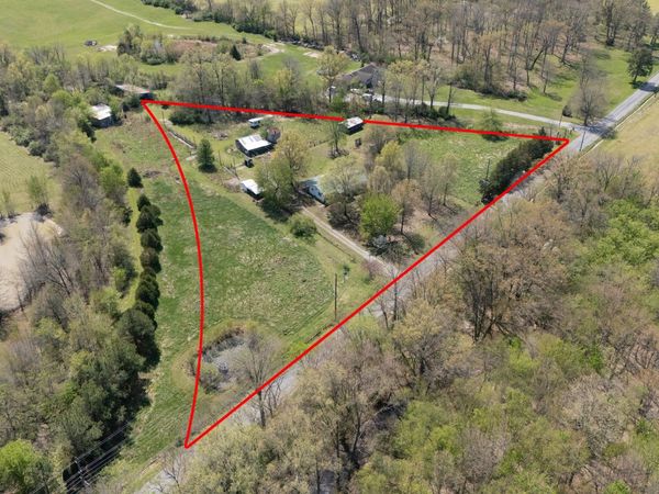 13849 Mustang Road , Marion, IL 62959