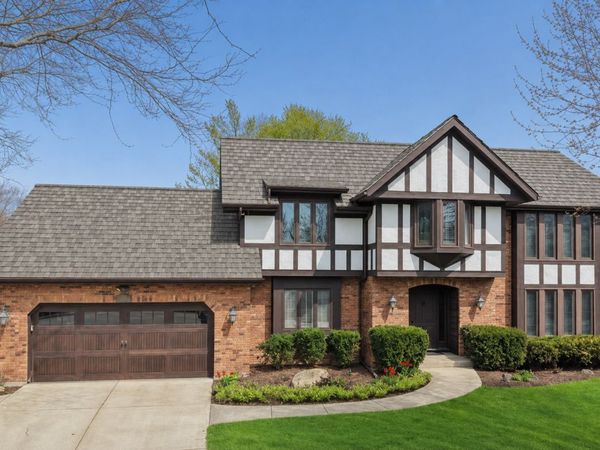 842 Furlong Drive, Libertyville, IL 60048