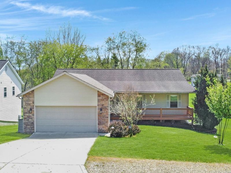 151 Heatherwood Drive, Howard, OH 43028 Photo 2