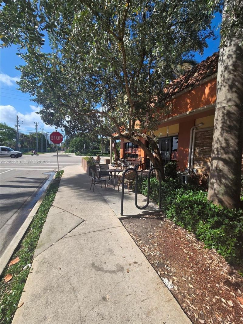 899 E Palmetto Park Rd , Boca Raton, FL 33432 Photo