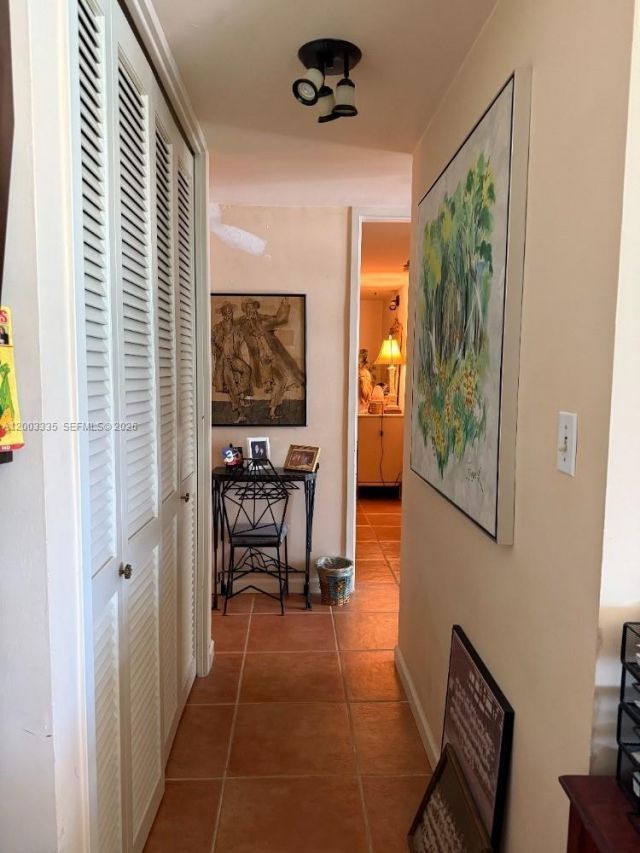 5055 Collins Ave, Unit 4C, Miami Beach, FL 33140 Photo