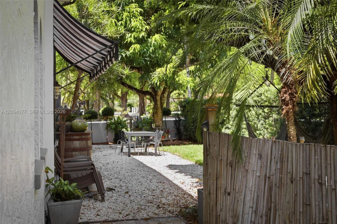 1103 Pizarro St, Coral Gables, FL 33134 Photo