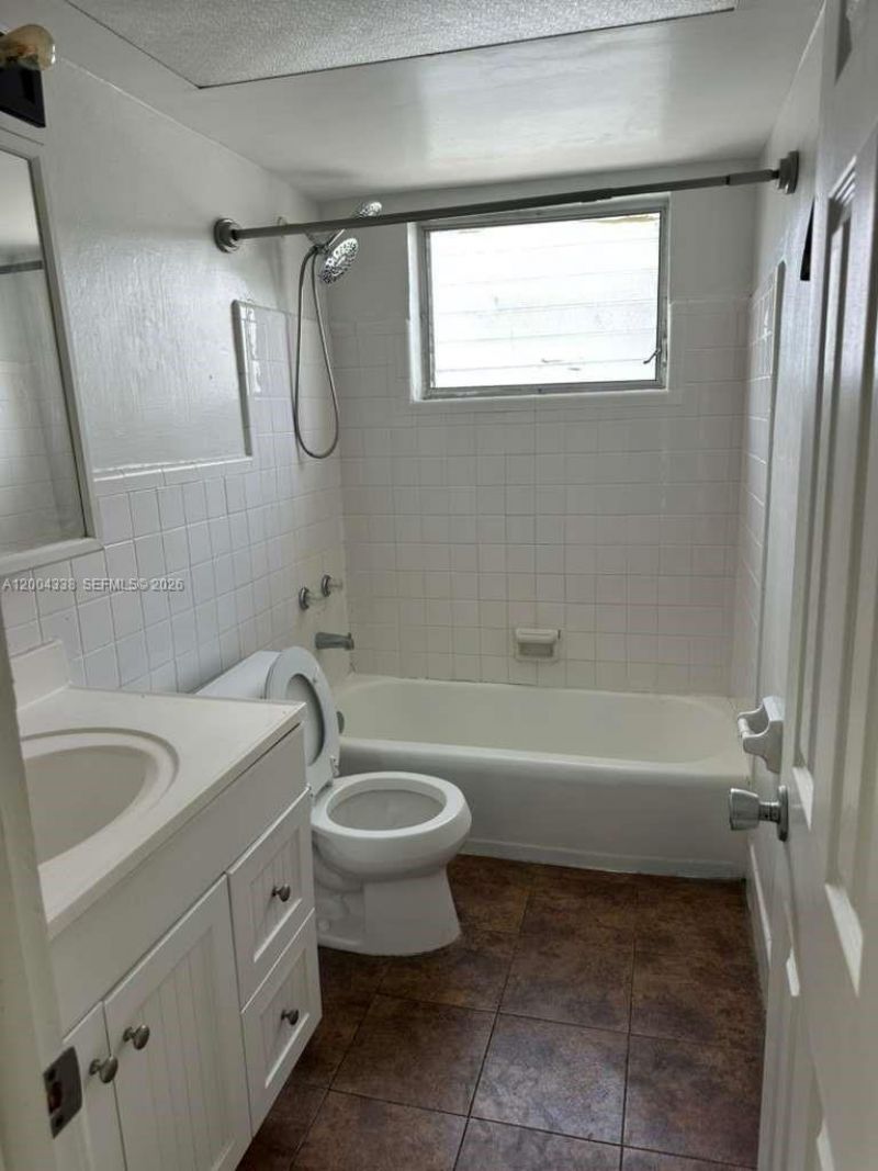 11925 NE 19th Dr, Unit 8, North Miami, FL 33181 Photo