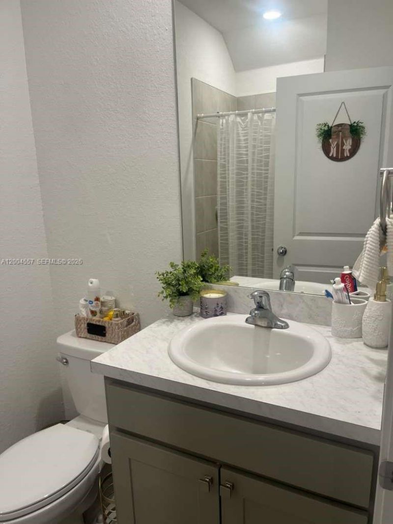 1431 NE 3rd Ave, Florida City, FL 33034 Photo
