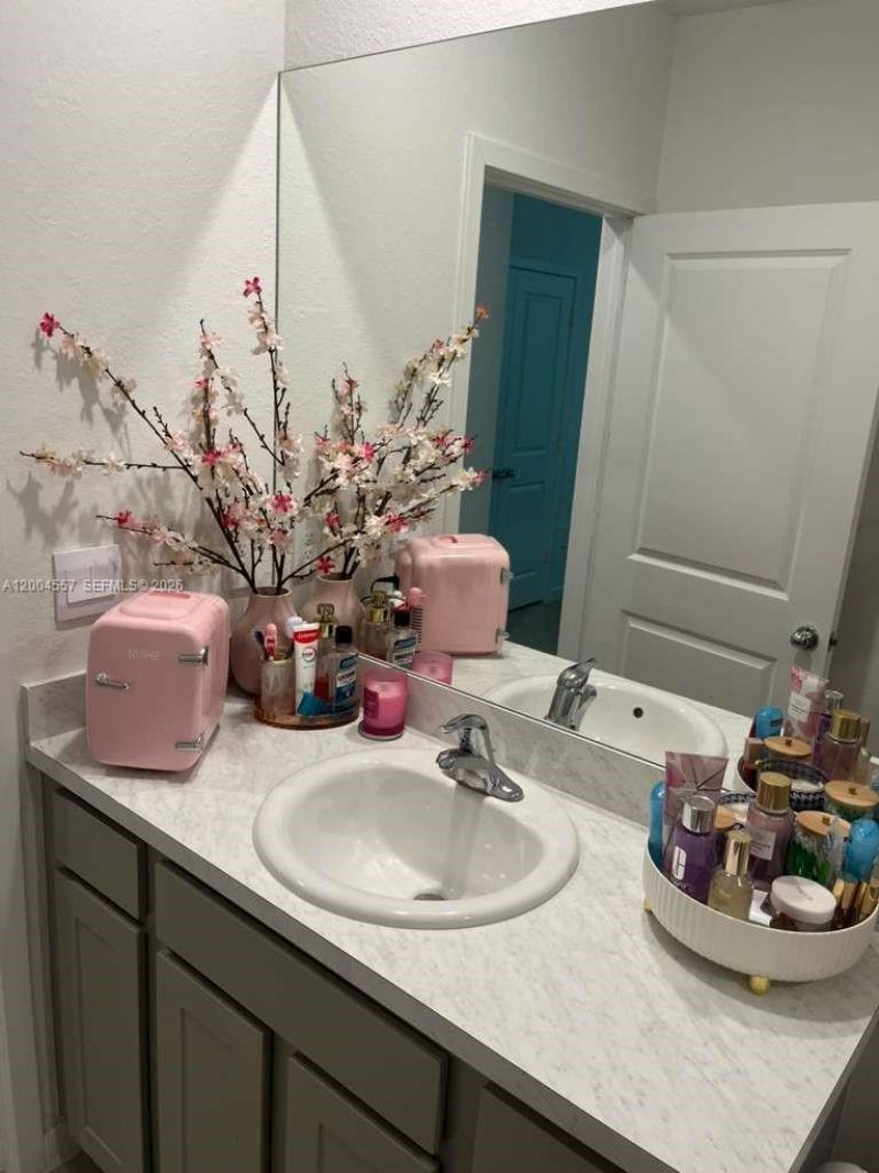 1431 NE 3rd Ave, Florida City, FL 33034 Photo