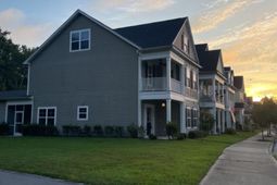 430 Forsythia Avenue photo 4