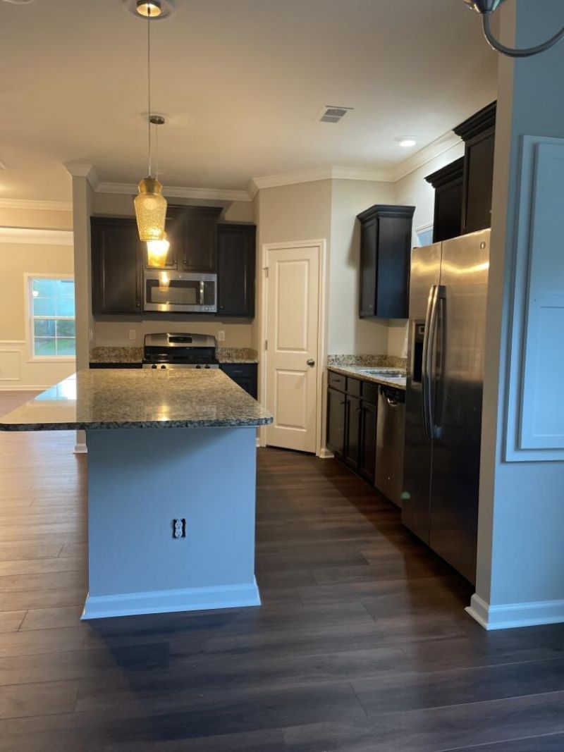 430 Forsythia Avenue Photo 8