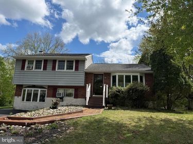 166 PANEPINTO DRIVE , SCHWENKSVILLE, PA 19473