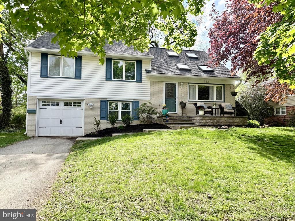 532 BRYN MAWR AVENUE , SWARTHMORE, PA 19081