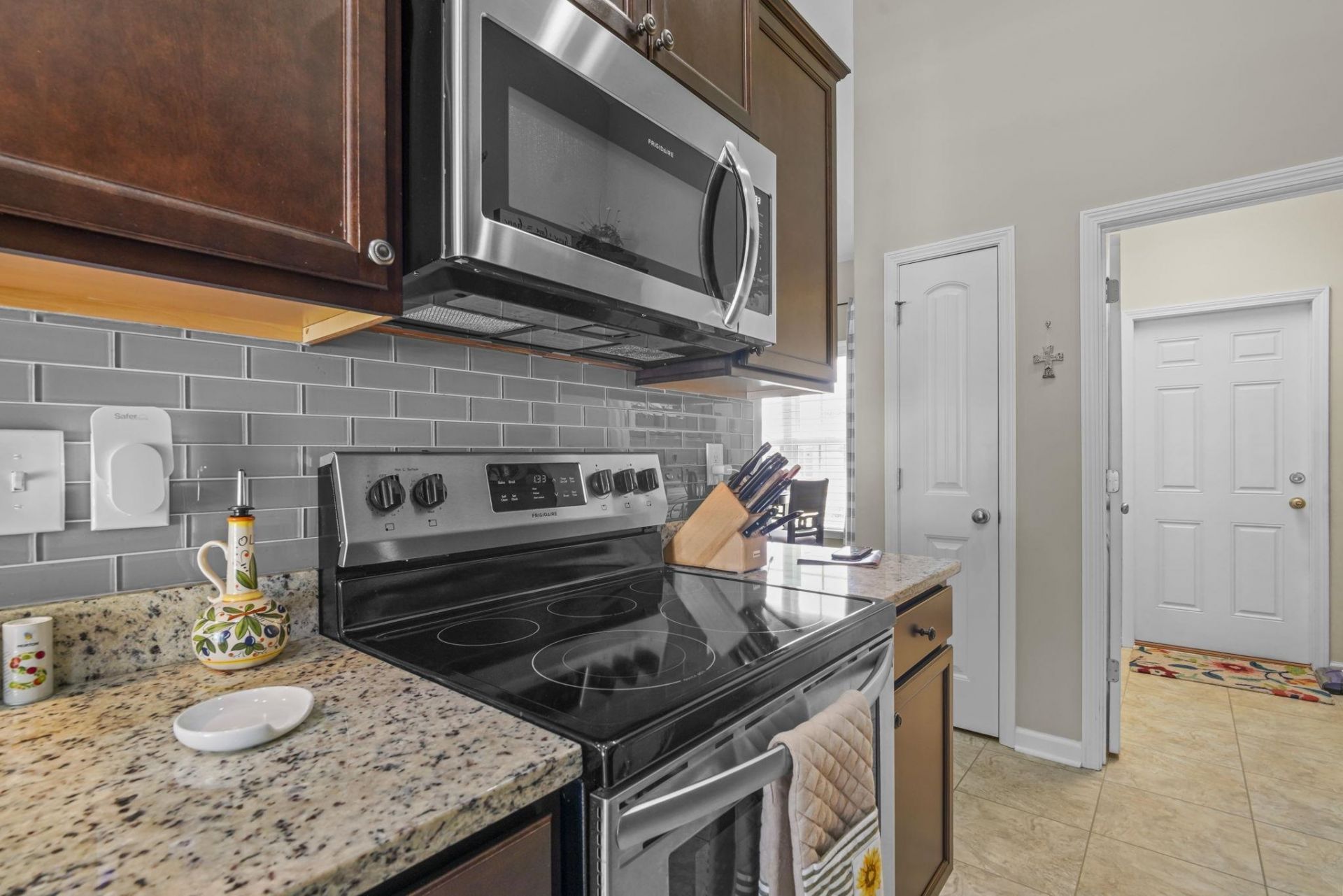 740 Weston Dr. Photo 17