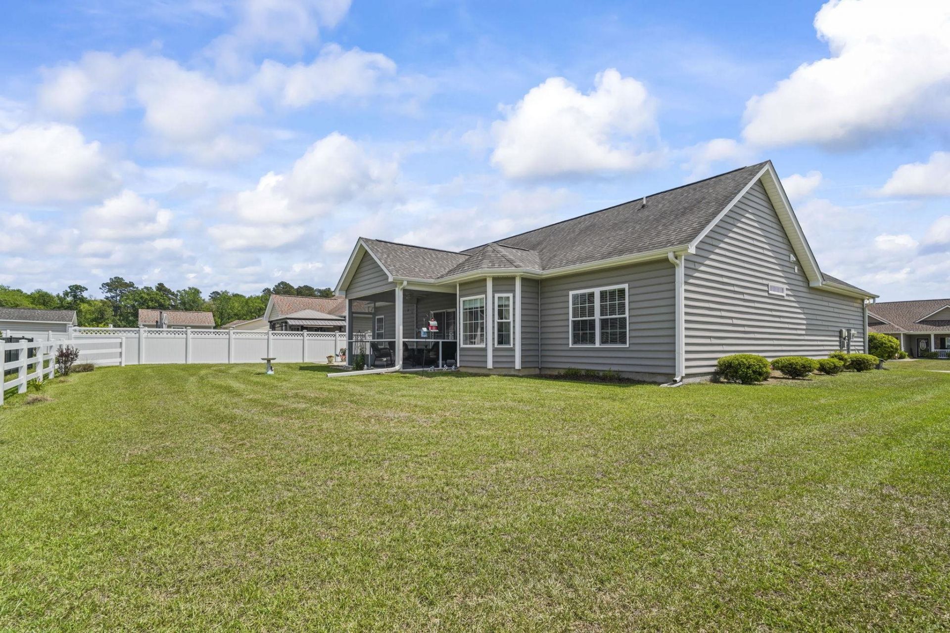 740 Weston Dr. Photo 35