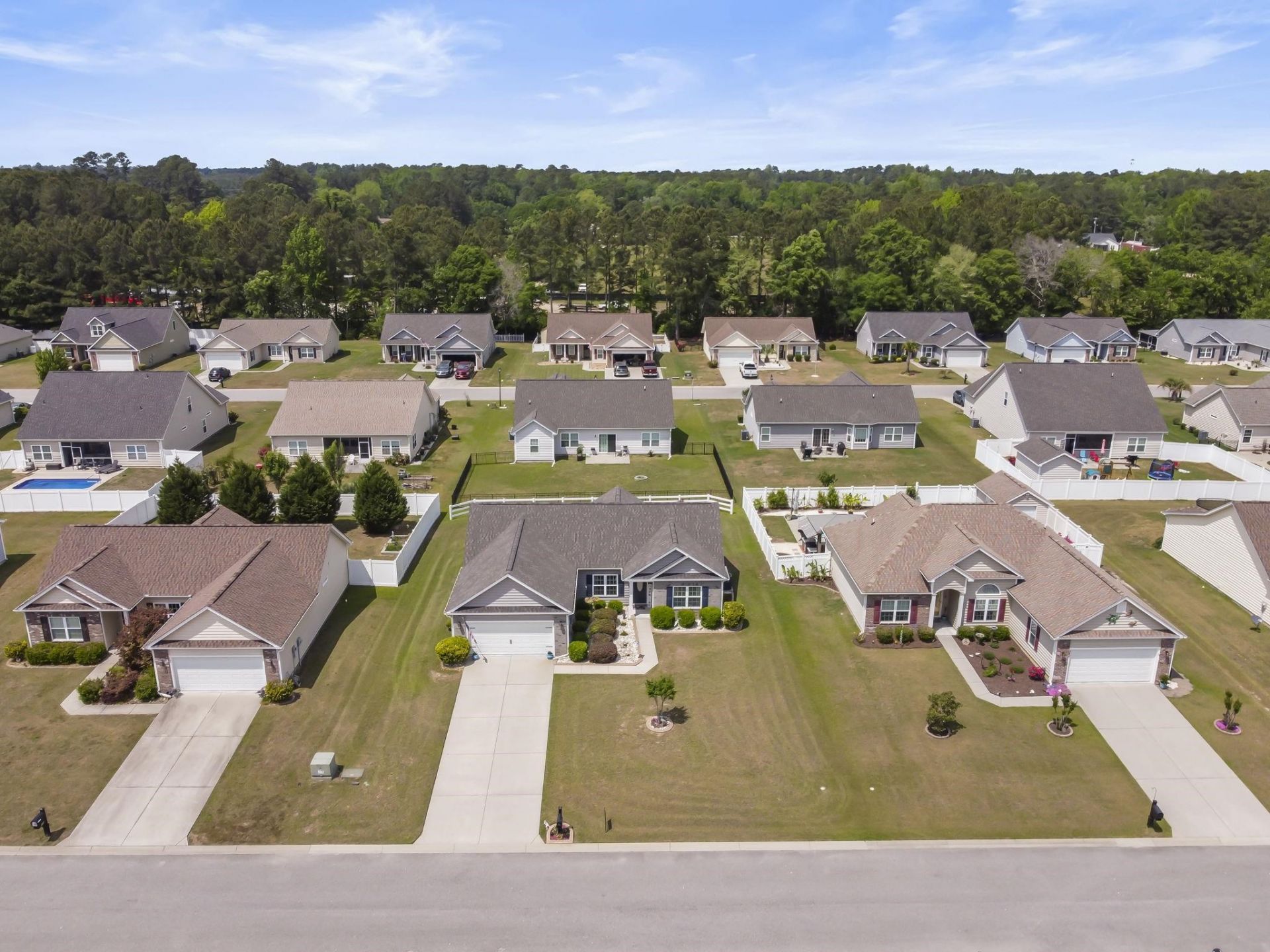 740 Weston Dr. Photo 37