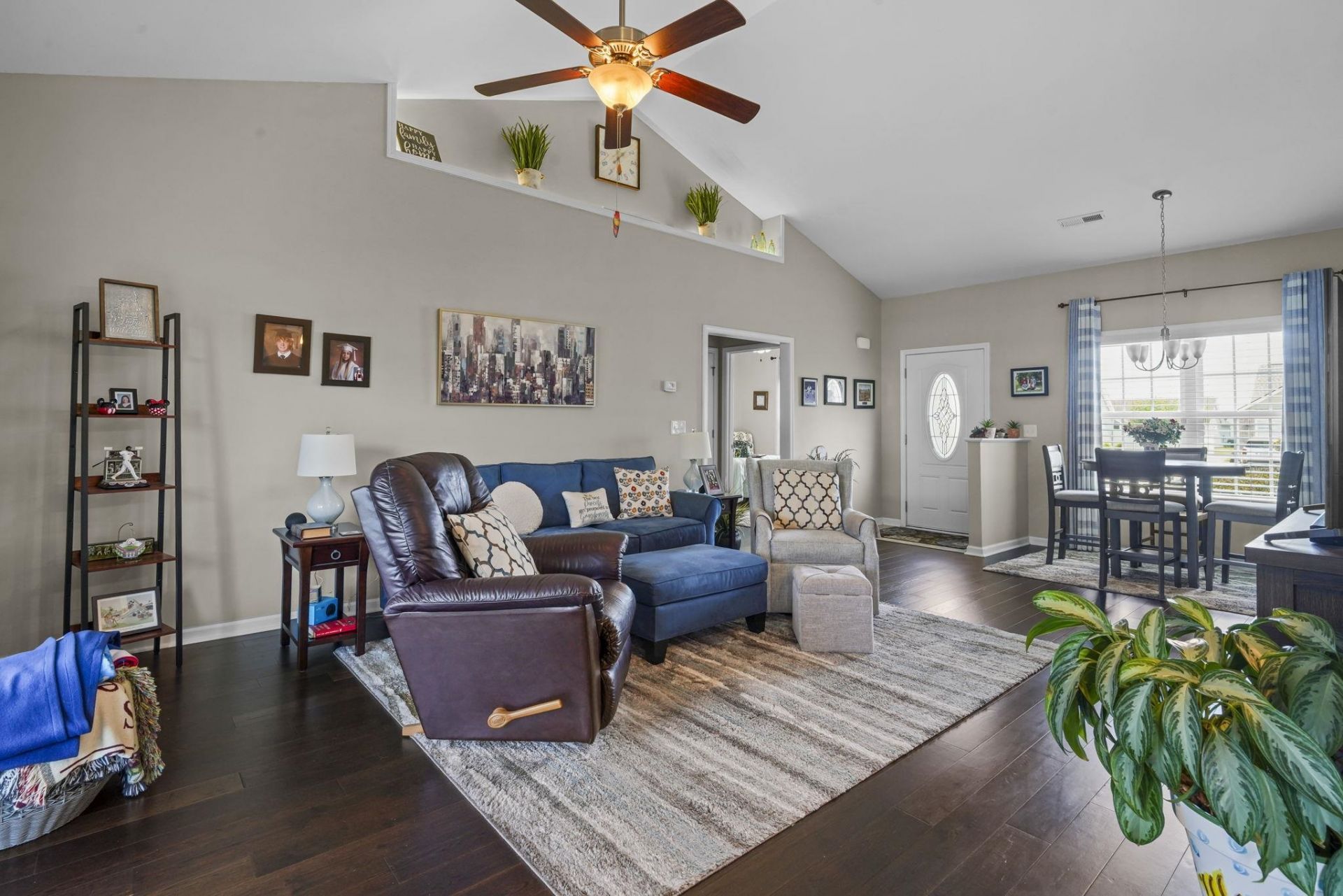 740 Weston Dr.  Photo 6