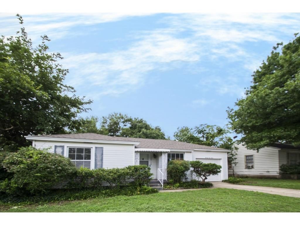 2912 W Clarendon Drive, Dallas, TX 75211 Main Photo