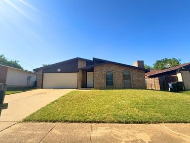 1336 Burmeister Road, Fort Worth, TX 76134